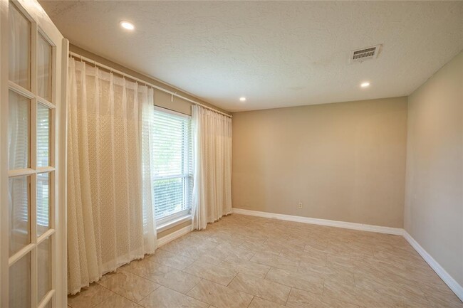Building Photo - 11435 Triola Ln
