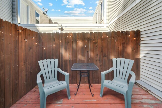 Building Photo - 1050 S Monaco St Pkwy