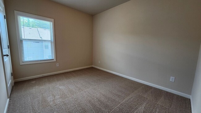 Building Photo - Modern Corner-Lot Townhome in Berkeley Vil...