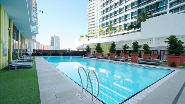 Building Photo - 1300 S Miami Ave
