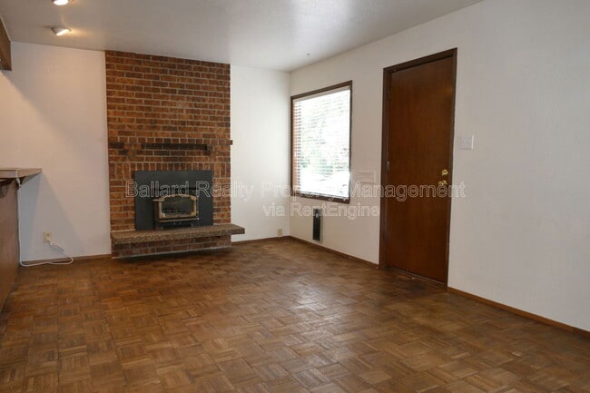 Building Photo - 1615 N 38th St