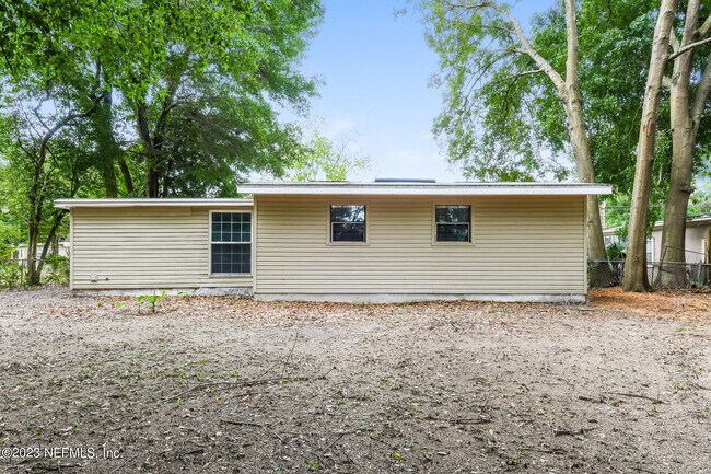 Building Photo - 6743 Morgana Rd N
