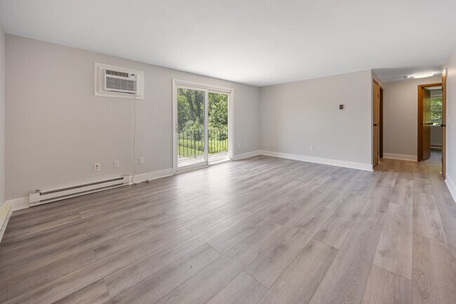 Building Photo - 15 Kimberly Ln