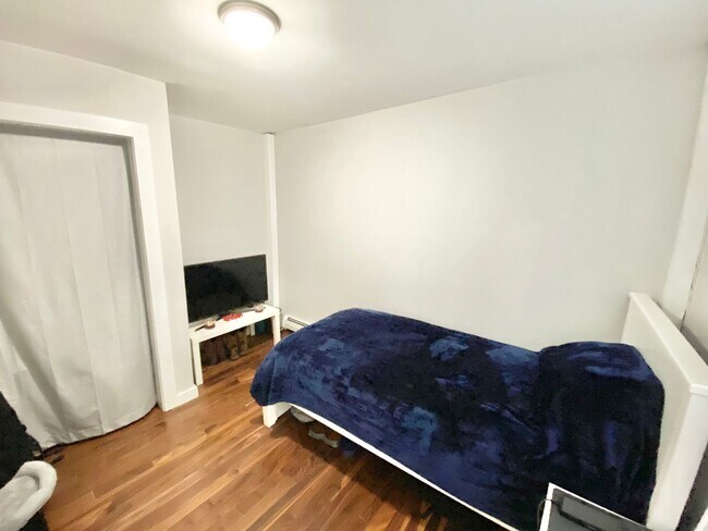 Building Photo - 89 Pitkin St