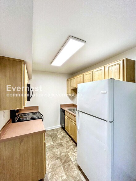 Building Photo - 3530 E Richmond Rd