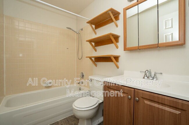 Building Photo - 1716 Erin Ct