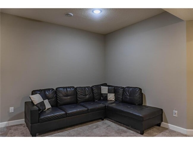 Building Photo - 1582 Edgebrook Ln