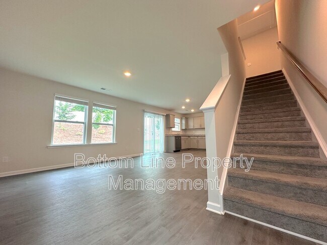 Building Photo - 2129 Allium Dr