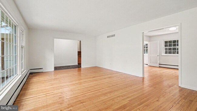 Building Photo - 31 Beacon Hill Ct