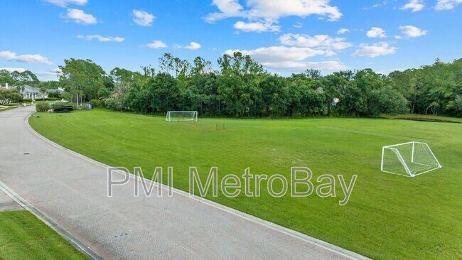 Building Photo - 10886 Cory Lake Dr