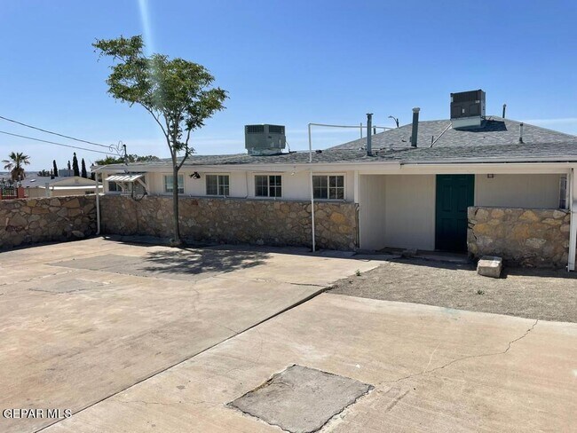 Building Photo - 3531 Harrison Ave