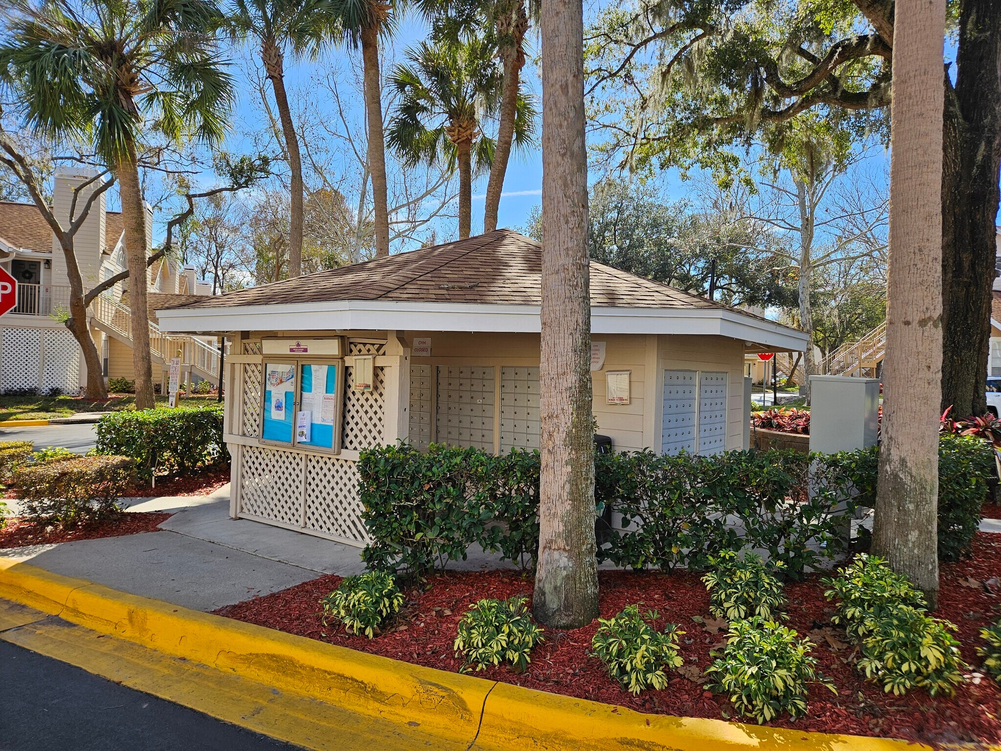 Building Photo - 682 Youngstown Pky