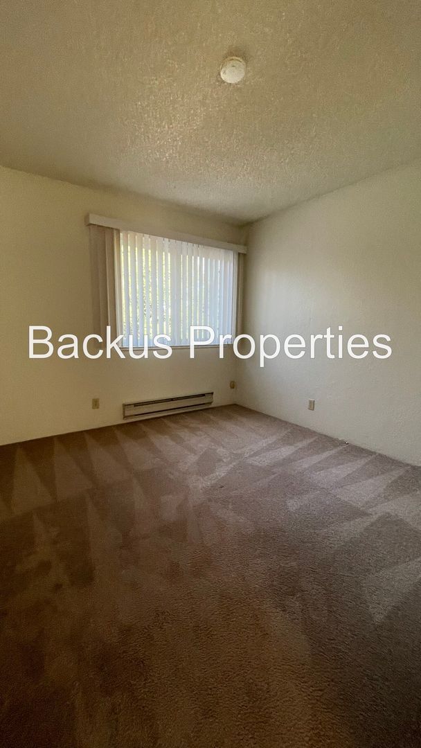 Building Photo - 18725 Vasquez Ct