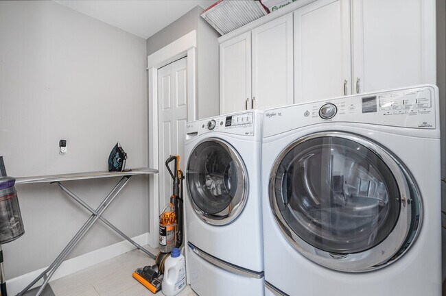 Building Photo - 4005 W Briarcliff Ln