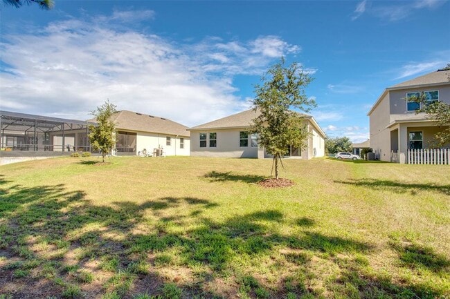 Building Photo - 2520 Plumadore Dr