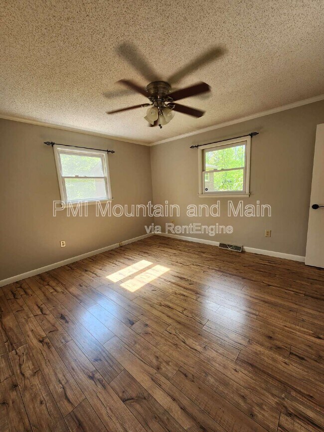 Building Photo - 232 Bryant Rdg Dr