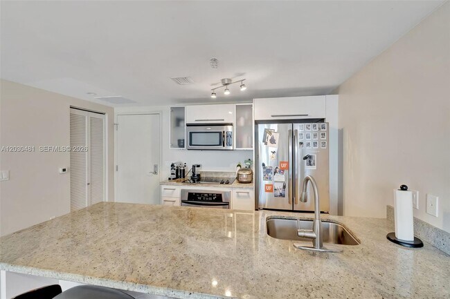 Building Photo - 185 SW 7th St