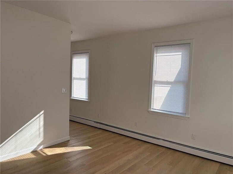 Building Photo - 191 Nashua St