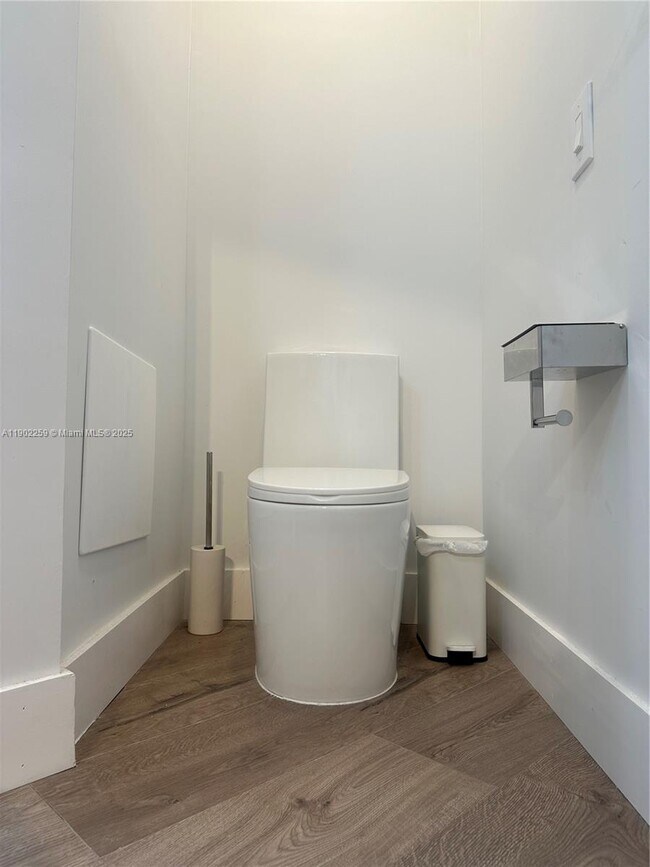 Building Photo - 9257 NW 9th Pl