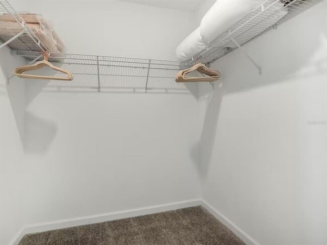 Building Photo - 1043 Splash Shot Pl