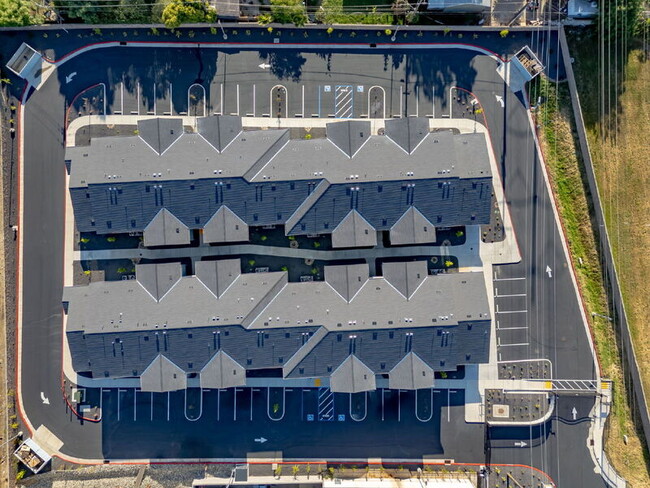 Building Photo - 6480 Stockton Blvd