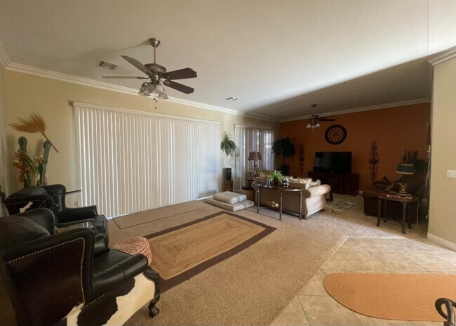 Building Photo - 1961 E Lipan Blvd