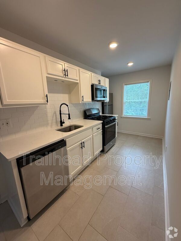 Building Photo - 6413 Brookside Rd