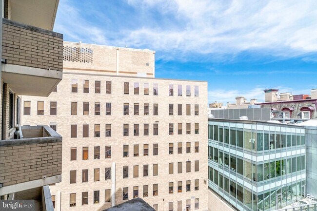 Building Photo - 1325 18th St NW
