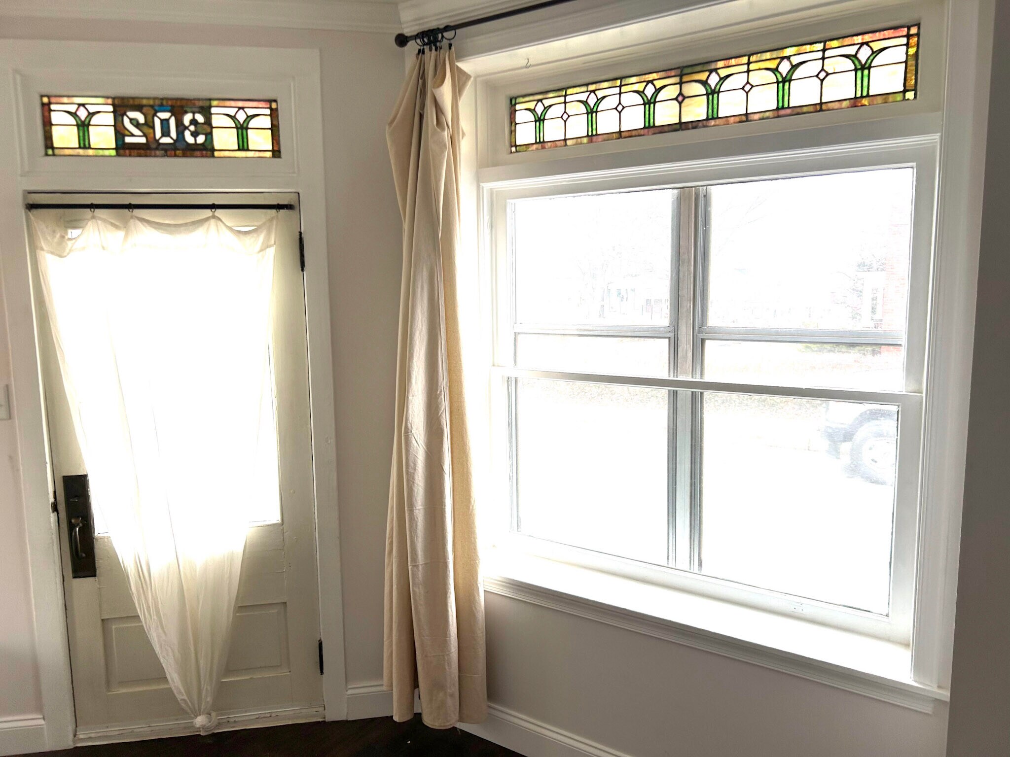 Building Photo - 302 S State St