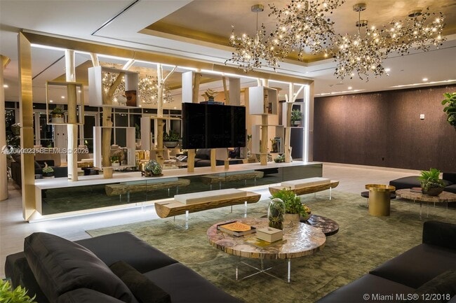 Building Photo - 488 NE 18th St