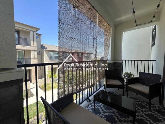 Building Photo - 3069 High Meadow Walk