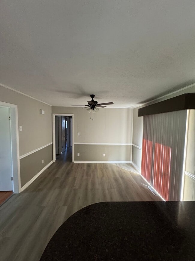 Building Photo - 1696 Crestland Dr