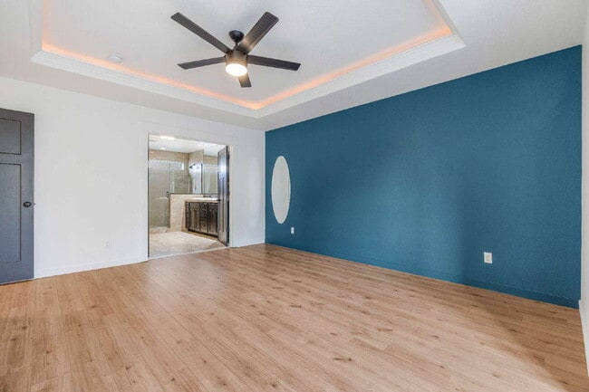 Building Photo - Beautifully Designed Home With Exceptional Space & Modern Comfort