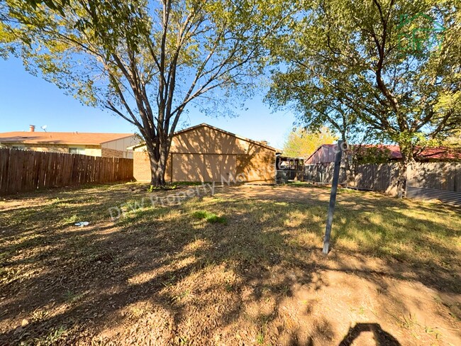 Building Photo - Cozy 3-Bedroom Home with Fireplace, Covered Patio & Large Fenced Backyard for Lease