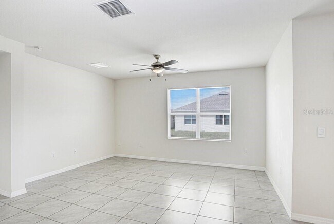 Building Photo - 1125 Torrente Ln