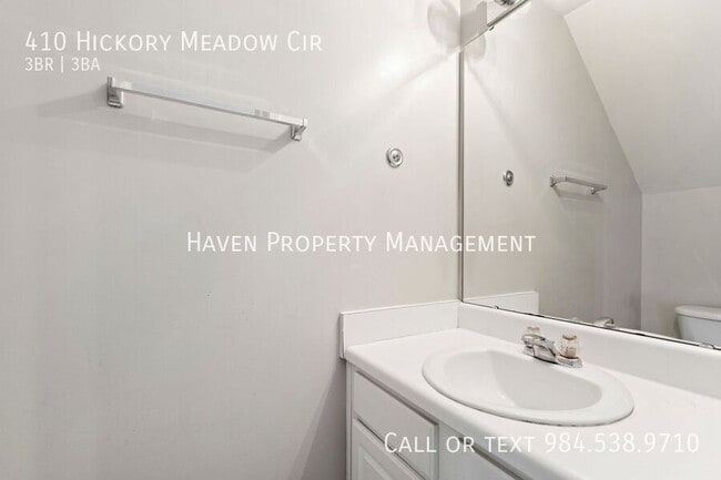 Building Photo - 410 Hickory Meadow Cir