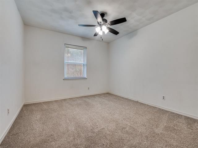 Building Photo - 2936 Woodmere Dr