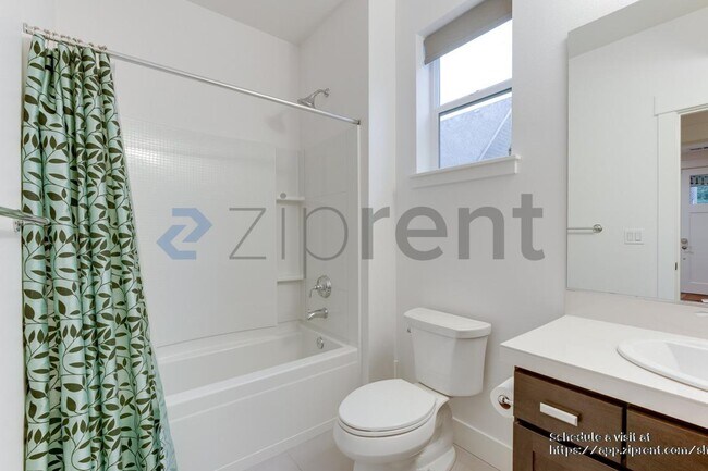 Building Photo - 18602 46th Ave SE