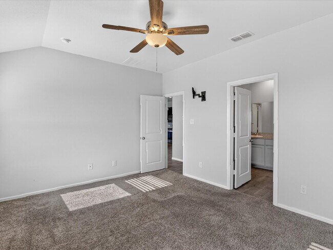 Building Photo - 2225 Blythwood Trail