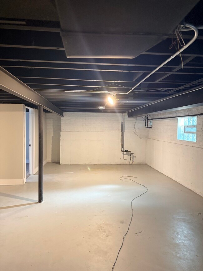 Building Photo - 4328 W 109th St