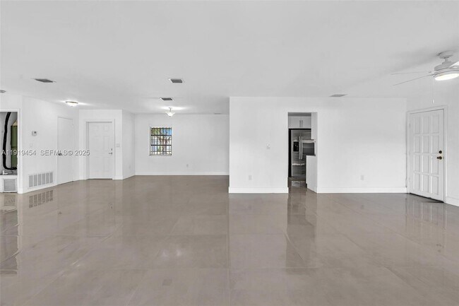 Building Photo - 13011 SW 80th St