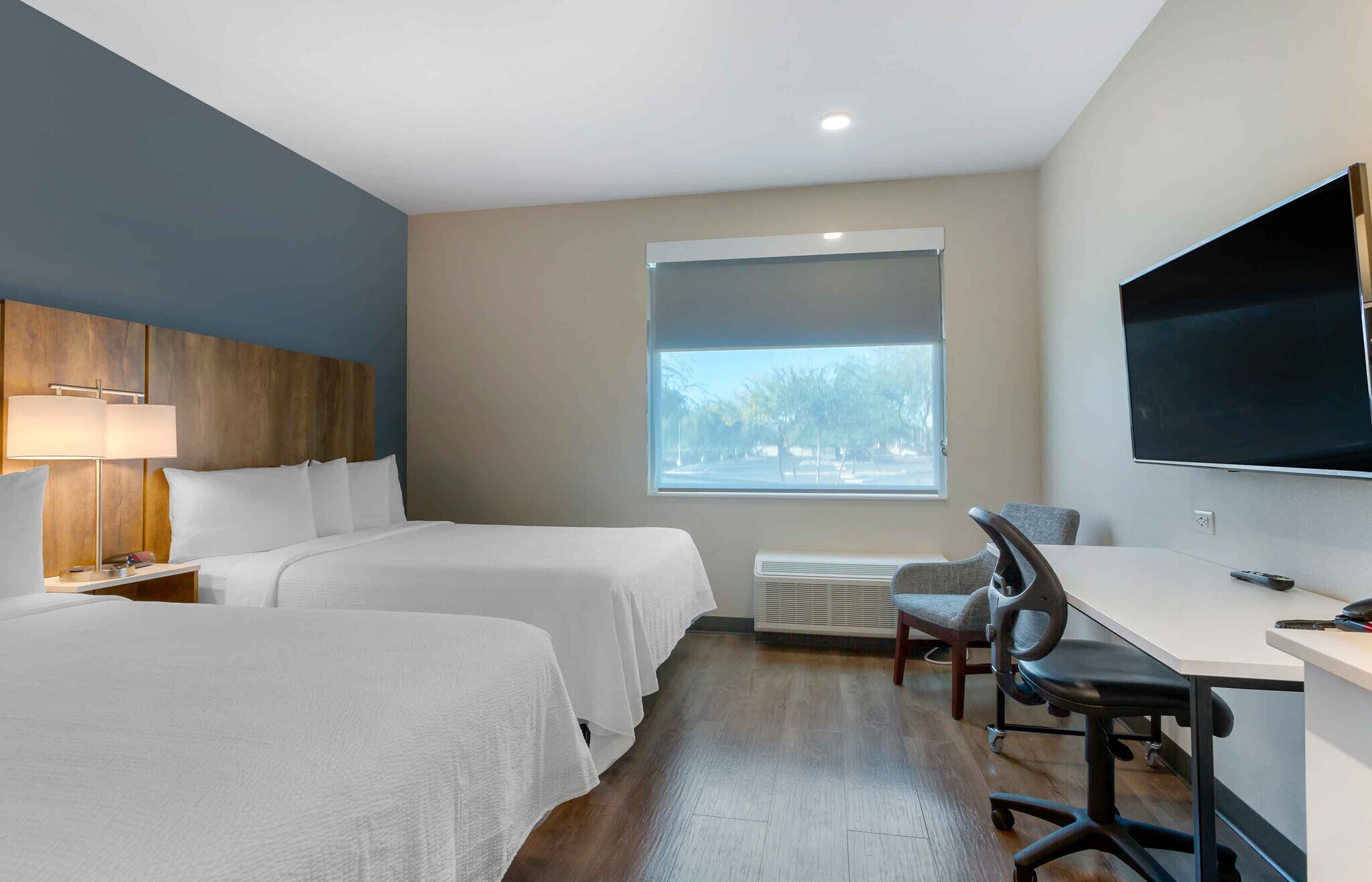 Building Photo - Furnished Studio-Chandler