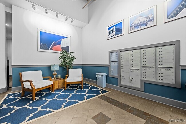 Building Photo - 210 Ellicott St