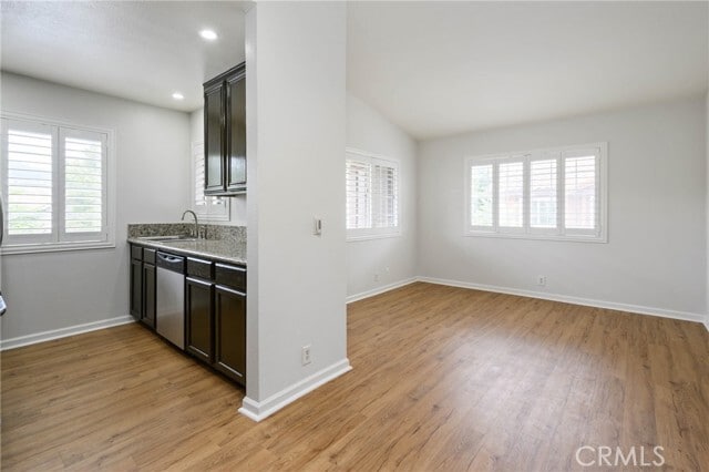 Building Photo - 68 Flor De Sol