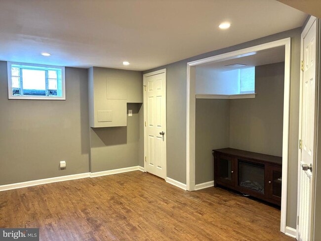 Building Photo - 546 Overlook Rd