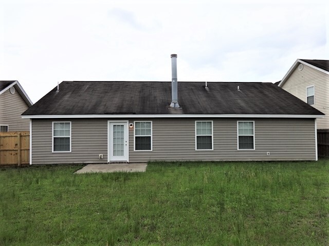 Building Photo - 47 Willow Lakes Dr