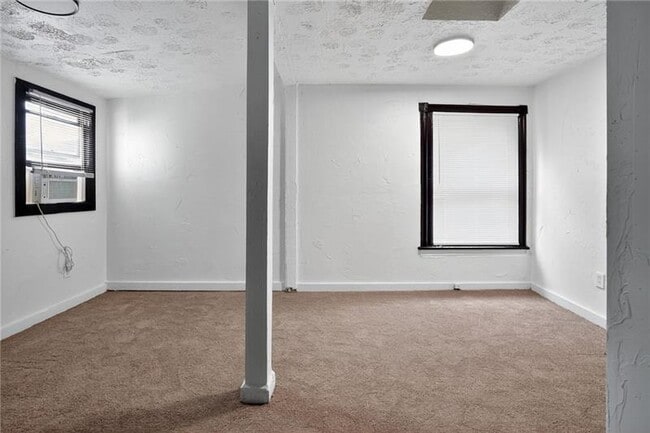 Building Photo - 341 Lawn St