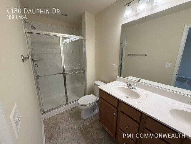 Building Photo - 4180 Dauphin Dr