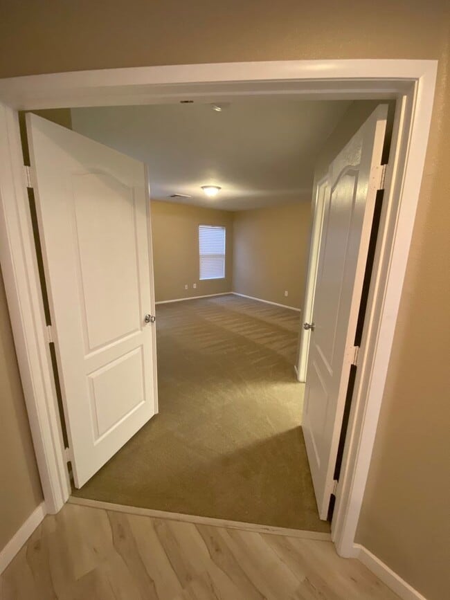 Building Photo - 3408 Conterra Park Ave