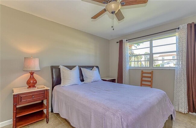 Building Photo - 4290 Gulfstream Dr